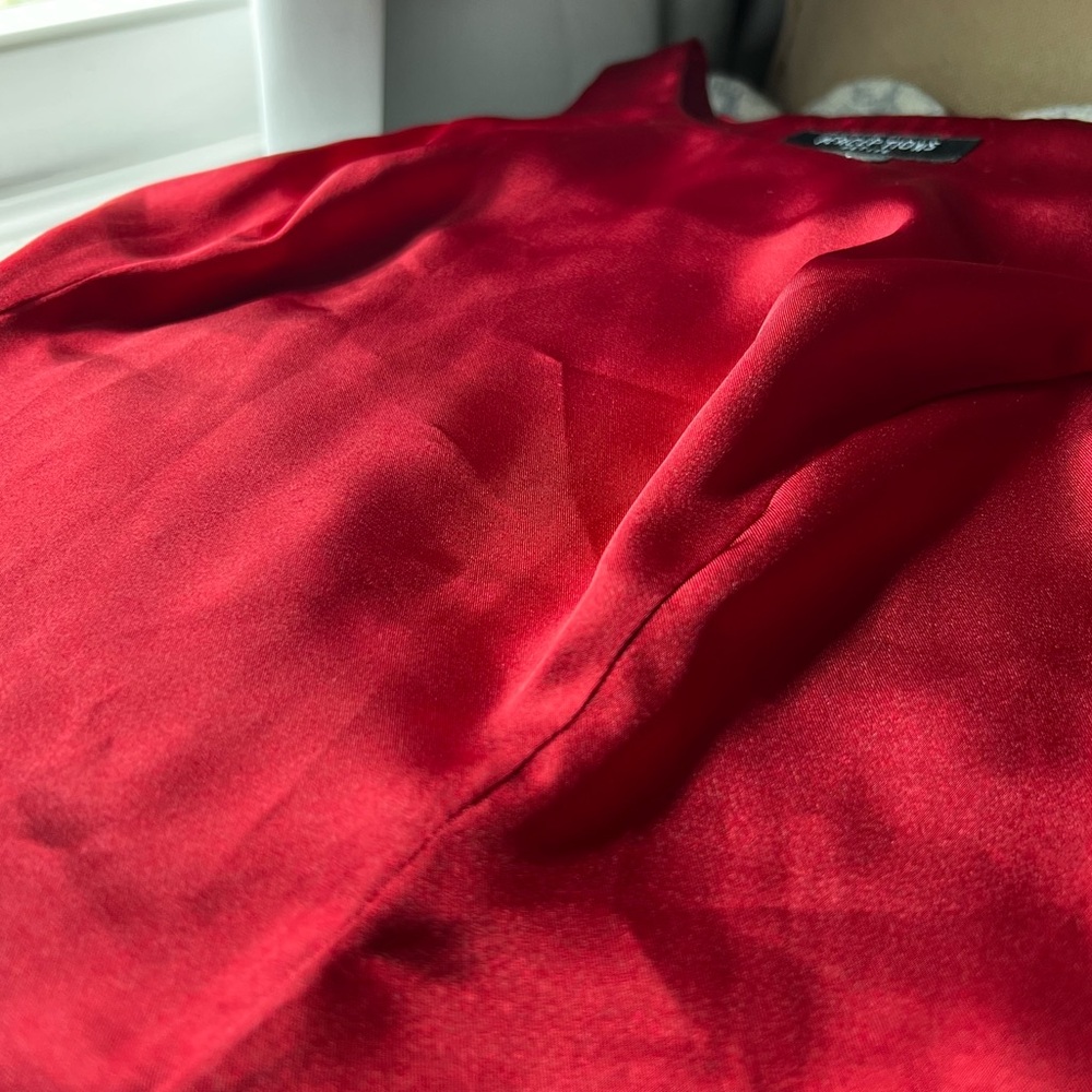Vintage 90’s Perceptions Petite Satin Red Sleeveless Blouse, Sz 6P - Picture 3 of 4